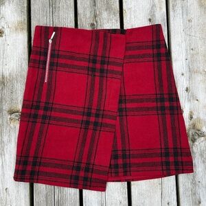 Katherine Barclay⎪Plaid Asymmetrical Mini Skirt